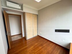 Vista Residences (D12), Condominium #449609101